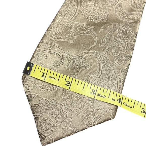 Donald J. Trump Signature Collection Cream Gold‎ Paisley Designer Neck Tie - Picture 9 of 9